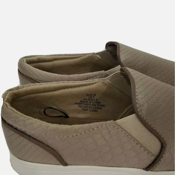 H&M Slip On Sport Shoes NWT - Picture 5 of 5